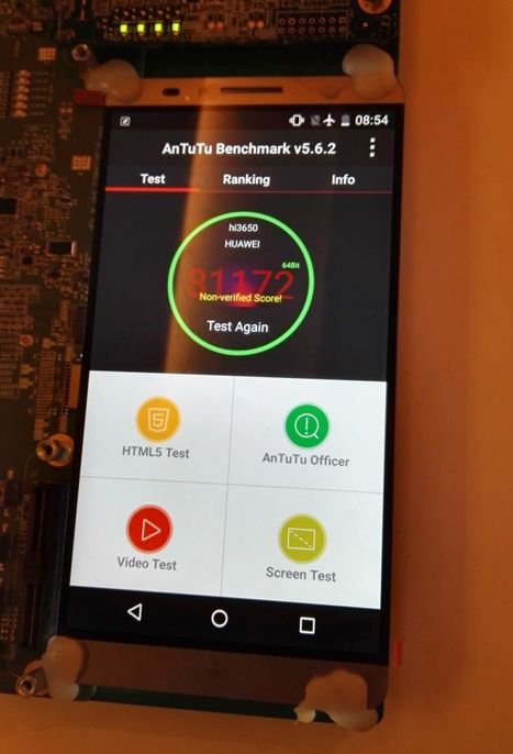 麒麟950概念机在安兔兔上跑分81172！《电子工程专辑》