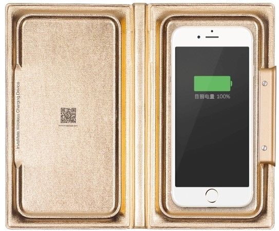 打开手机无线充电伴侣InvisMate，它看上去就是一个手机外套。《电子工程专辑》