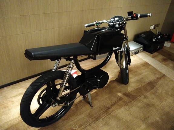 图7：Bolt Motorbikes M-1智能电动摩托车。《电子工程专辑》