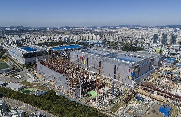 Samsung-Stear-EUV-factory.jpg