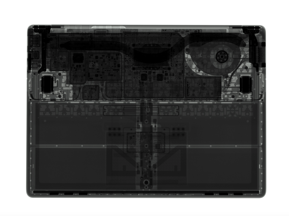 iFixit带来Surface Laptop 2拆解，由于必须破坏Alcantara键盘才能进入机身内部，因此iFixit认为维修Surface Laptop 2就是噩梦，得分为0。